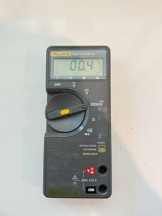 FLUKE 70III MULTIMETER (PARTS ONLY) FOR PARTS - SHIPS FAST