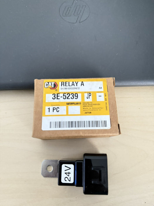 CAT 3E-5239: 24 VOLTS CONNECTOR PLUG RELAY (GENUINE OEM) NEW