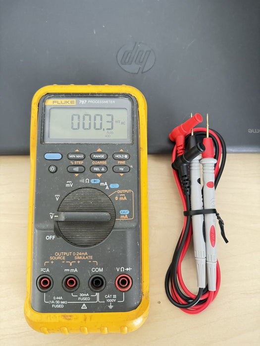 FLUKE 787 PROCESSMETER W/LEADS (SHIPS FAST) FREE SHIPPING