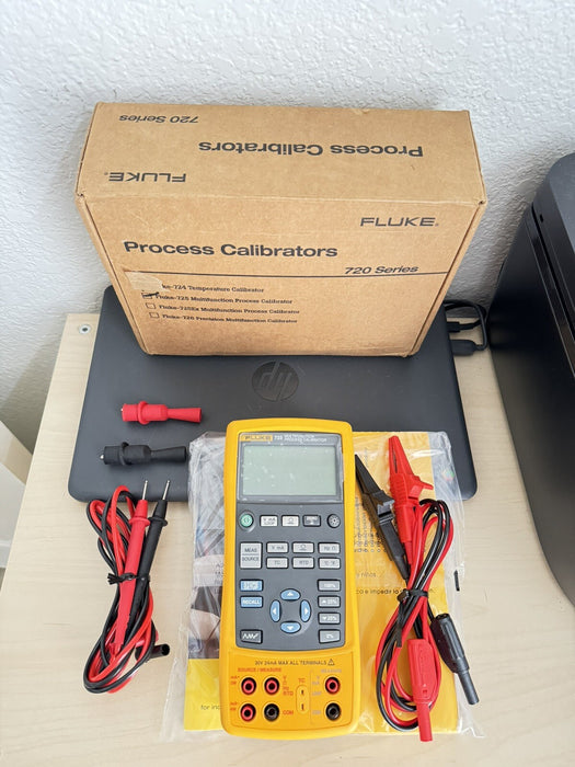 FLUKE 725 MULTIFUNCTION PROCESS CALIBRATOR W / FACTORY BOX -EXCELLENT CONDITION