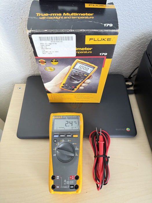 FLUKE 179 TRUE RMS MULTIMETER W/ LEAD SET- SHIPS FAST (TESTED)