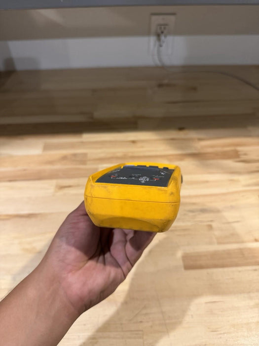 FLUKE 233 REMOTE DISPLAY MULTIMETER FOR PARTS