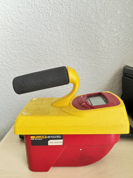 FLUKE BIOMEDICAL 451P-RYR ION CHAMBER SURVER METER / MISSING COVER/FREE SHIPPING