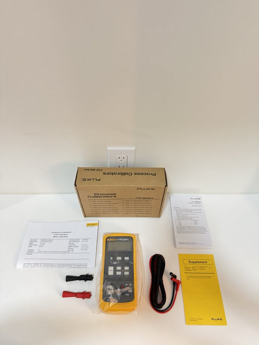 FLUKE 717 500G PRESSURE CALIBRATOR (NEW FACTORY SEALED) CALIBRATED 2024 / NEW