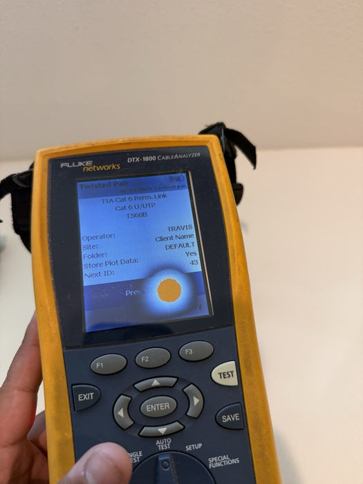 FLUKE NETWORKS DTX-1800 MAINFRAME (PARTS ONLY) TURNS ON NO BATTERY