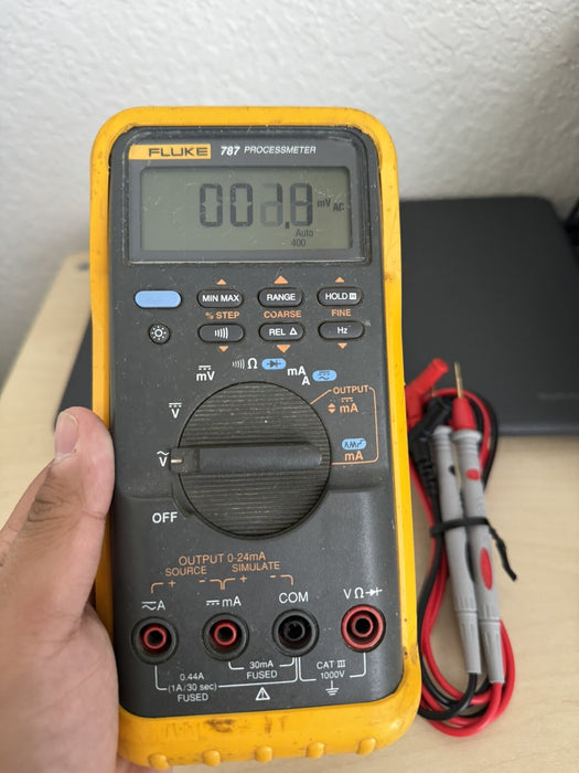 FLUKE 787 PROCESSMETER W/LEADS (SHIPS FAST) FREE SHIPPING