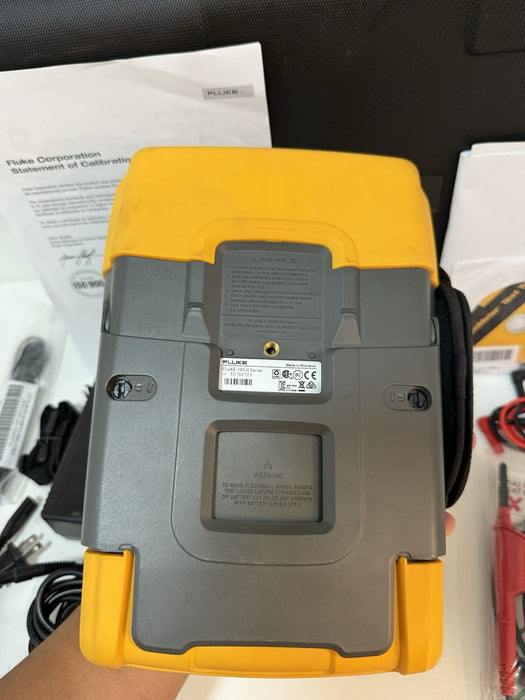 FLUKE 190M-2 MEDICAL SCOPEMETER 2CH 200MHZ OSCILLOSCOPE (TESTED) SHIPS FAST