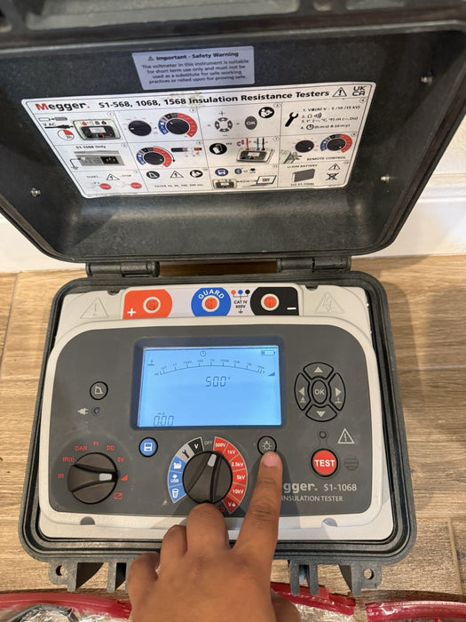 MEGGER S1-1068 10KV INSULATION TESTER W/LEADS & CHARGER (FREE SHIPPING) TESTED