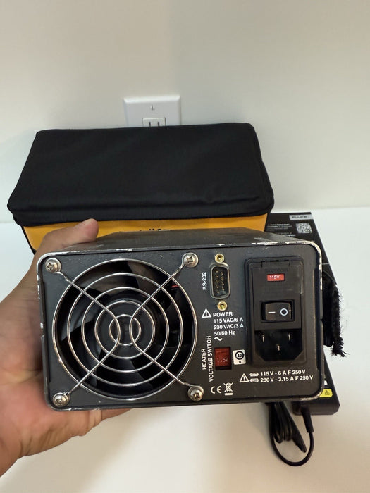 FLUKE 9140 DRY-WELL CALIBRATOR W/BAG & CHARGER (TESTED) SHIPS FAST