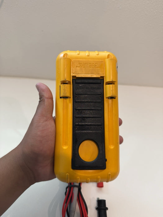 FLUKE 87 III TRUE RMS MULTIMETER W/LEADS & CLIPS - SHIPS FAST