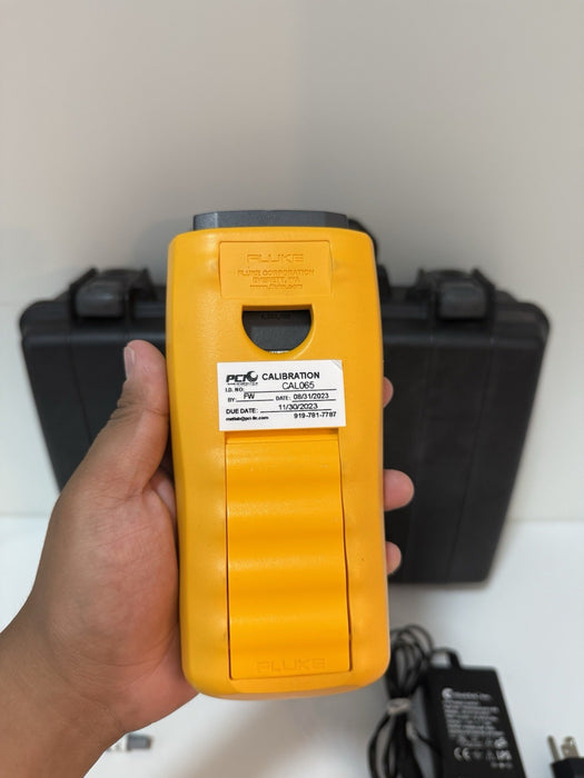 FLUKE 1523 REFERENCE THERMOMETER W/ PROBE & CASE (CALIBRATED 2023) TESTED