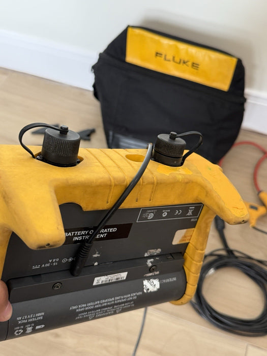 FLUKE 1735 POWER LOGGER W/ PROBES & CASE & CHARGER - FREE SHIPPING (SEE PICS)