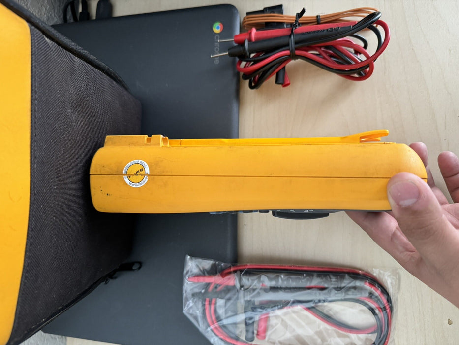 Fluke 289 True RMS Digital Multimeter / SHIPS FAST - FREE SHIPPING