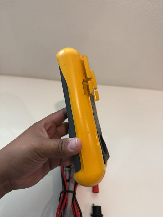 FLUKE 87 III TRUE RMS MULTIMETER W/LEADS & CLIPS - SHIPS FAST