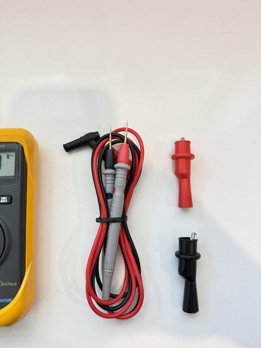 FLUKE 16 MULTIMETER W/ LEADS - SHIPS FAST (TESTED)