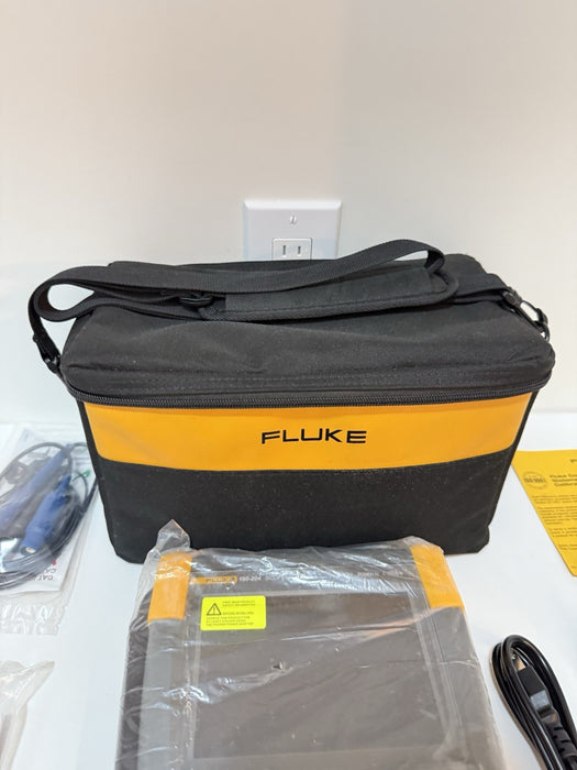 FLUKE 190-204 SCOPEMETER 4CH 200MHZ 2.5GS/S (NEW SEALED) SHIPS FAST - TESTED