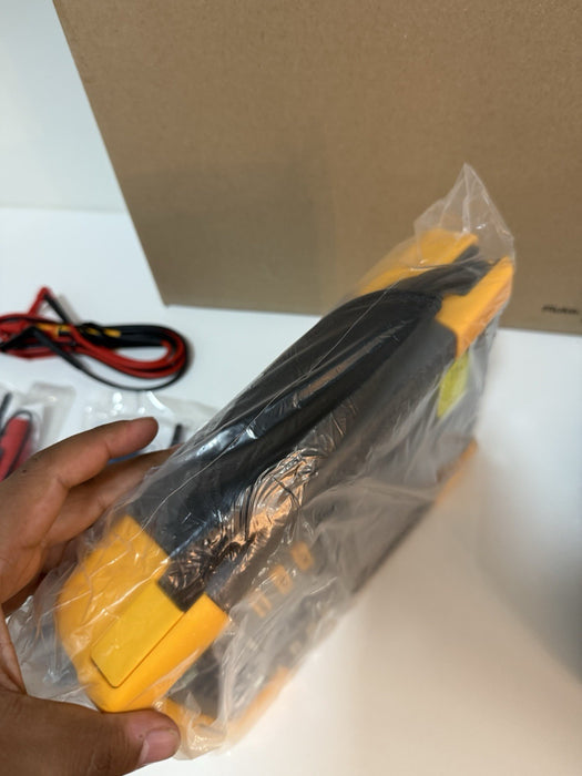 FLUKE 190-202-III 2CH 200MHZ 5GSs SCOPEMETER (NEW FACTORY SEALED)CALIBRATED 2024