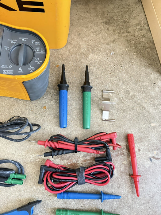 Fluke 1654B Multifunction Installation Tester W/ Accessories- FREE SHIPPING