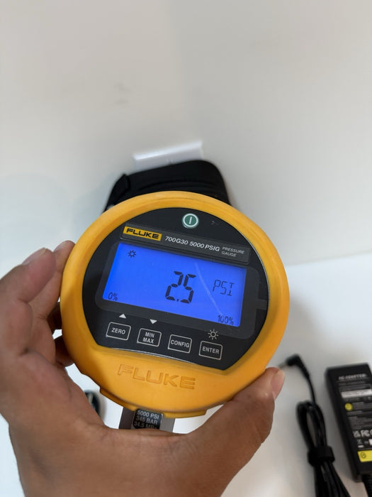 FLUKE 700G30 5000 PSIG DIGITAL TEST CALIBRATION PRESSURE GAUGE (TESTED)