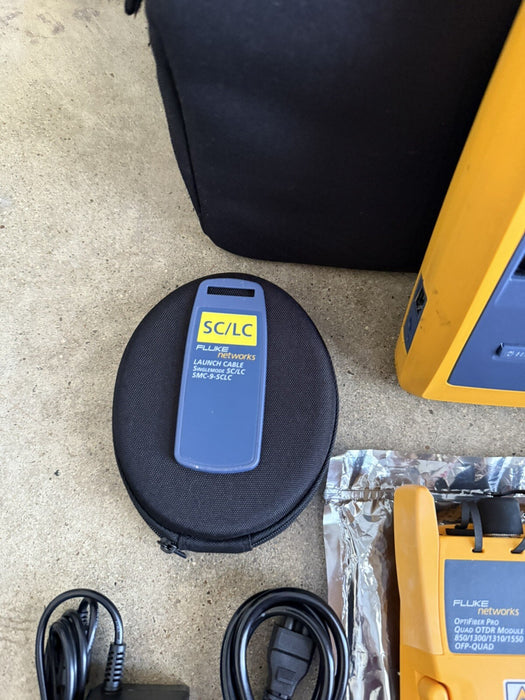 FLUKE NETWORKS VERSIV OPTIFIBER PRO OTDR KIT W/ QUAD OTDR MODULE & ACCESSORIES