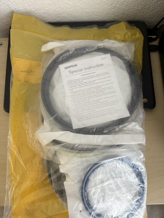 CAT 365-2880: HYDRAULIC CYLINDER SEAL KIT STANDARD SIZE (NEW SEALED)
