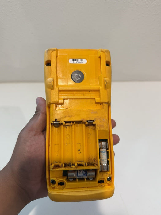 FLUKE 189 TRUE RMS MULTIMETER (PARTS ONLY)  FOR PARTS - SHIPS FAST