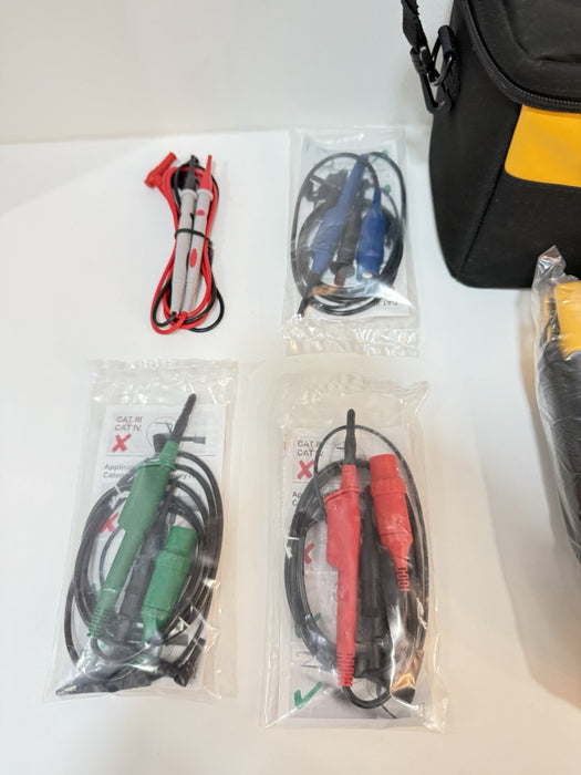 FLUKE 190-204 SCOPEMETER 4CH 200MHZ 2.5GS/S (NEW SEALED) SHIPS FAST - TESTED