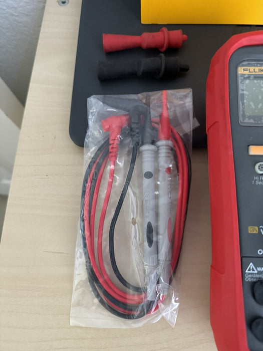FLUKE 28 II EX TRUE RMS MULTIMETER W / LEADS & BAG - FREE SHIPPING (TESTED)