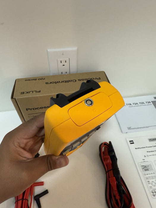 FLUKE 726 PRECISION MULTIFUNCTION CALIBRATOR (TESTED) NEW SEALED - FREE SHIPPING