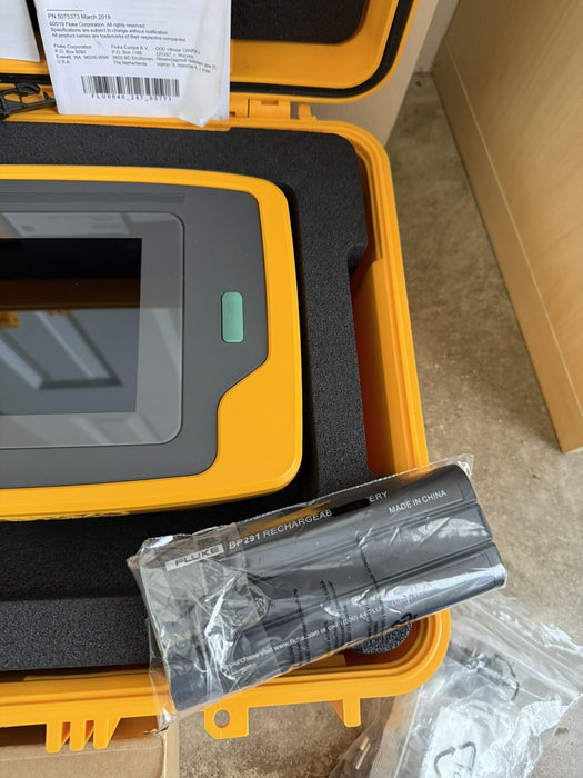 FLUKE ii900 INDUSTRIAL ACOUSTIC IMAGER W/BATTERIE & CHARGER-FREE SHIPPING