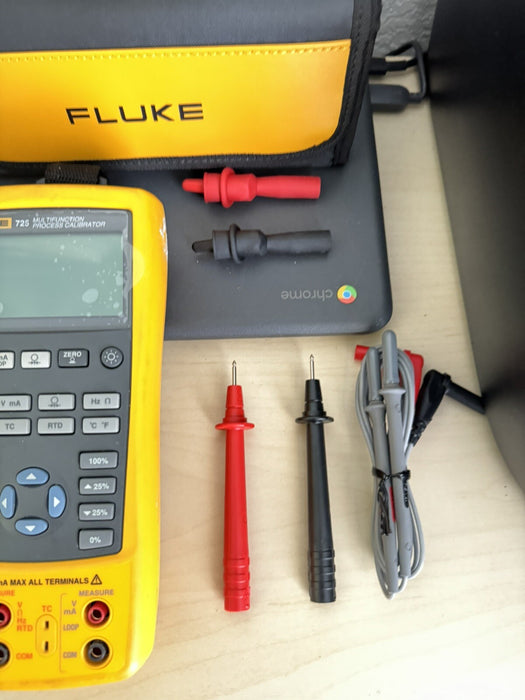 FLUKE 725 MULTIFUNCTION PROCESS CALIBRATOR W / NEW TLK287 LEAD KIT - FREE SHIPS