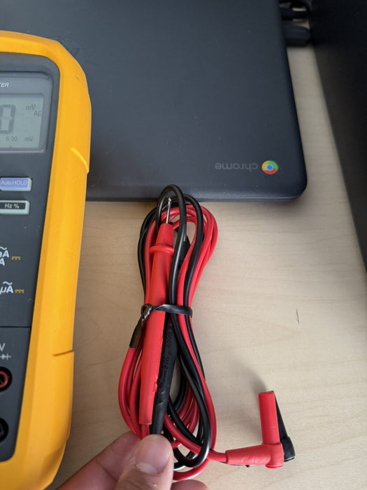 FLUKE 27 II INDUSTRIAL DIGITAL MULTIMETER W/ LEADS & STRAP  (PERFECT CONDITION)