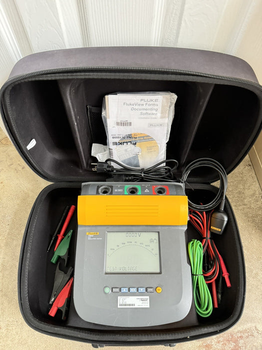 FLUKE 1550C 5KV INSULATION TESTER W CASE & LEADS /CALIBRATED 2024 -FREE SHIPPING