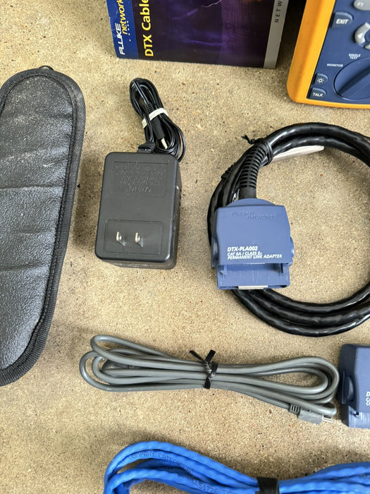 Fluke Networks DTX-1800 Cable Analyzer KIT and DTX-CHA001A CAT6 Channel Adapters
