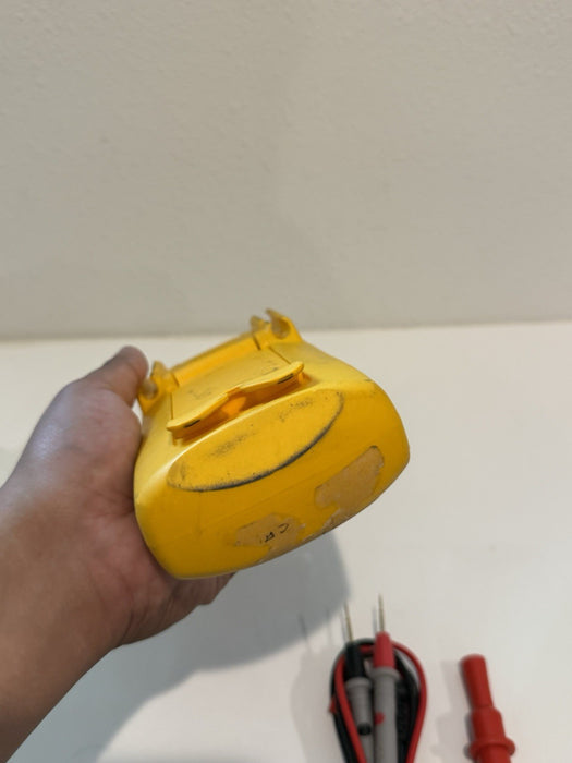 FLUKE 87 III TRUE RMS MULTIMETER W/LEADS & CLIPS - SHIPS FAST