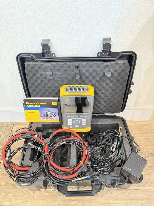 FLUKE 435 SERIES THREE PHASE POWER QUALITY & ENERGY ANALYZER W/ ROLLING CASE