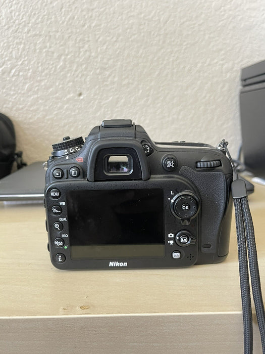 Nikon D7100 24.1 MP Digital SLR Camera Pre-owned