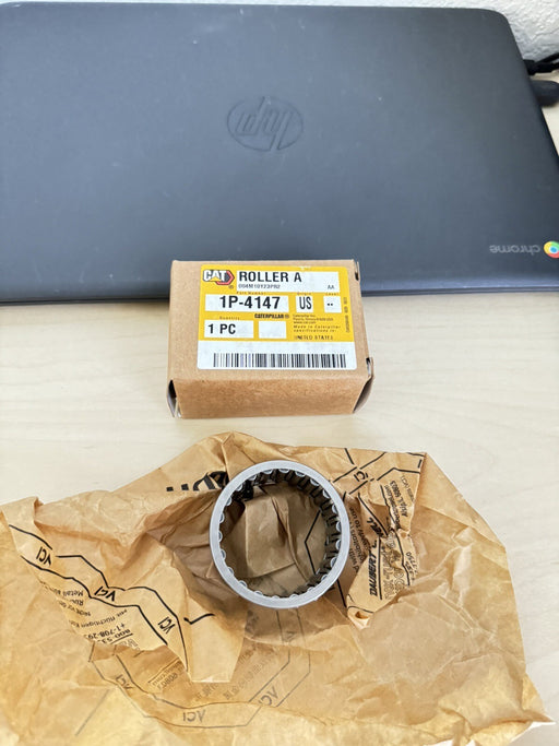 CAT 1P-4147 ROLLER A (NEW)
