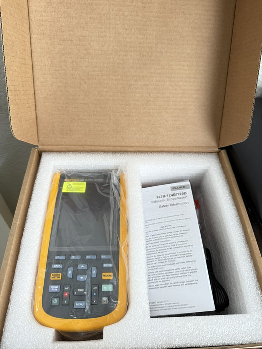 FLUKE 123B/NA INDUSTRIAL SCOPEMETER 20MHZ (NEW FACTORY SEALED)SHIPS FAST MFD2024