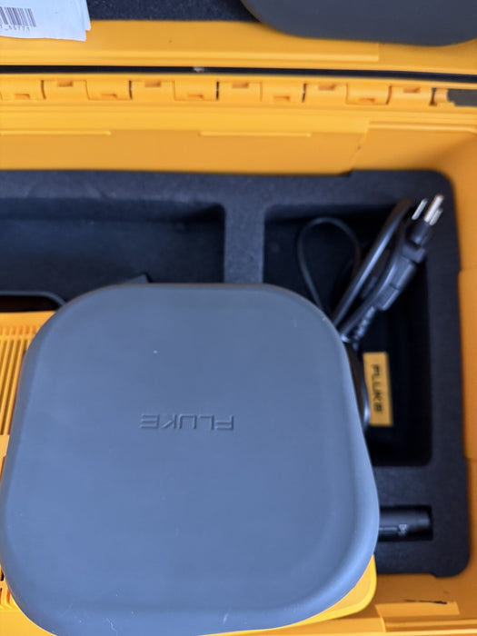 FLUKE ii900 INDUSTRIAL ACOUSTIC IMAGER W/2 BATTERIES & CHARGER - FREE SHIPPING
