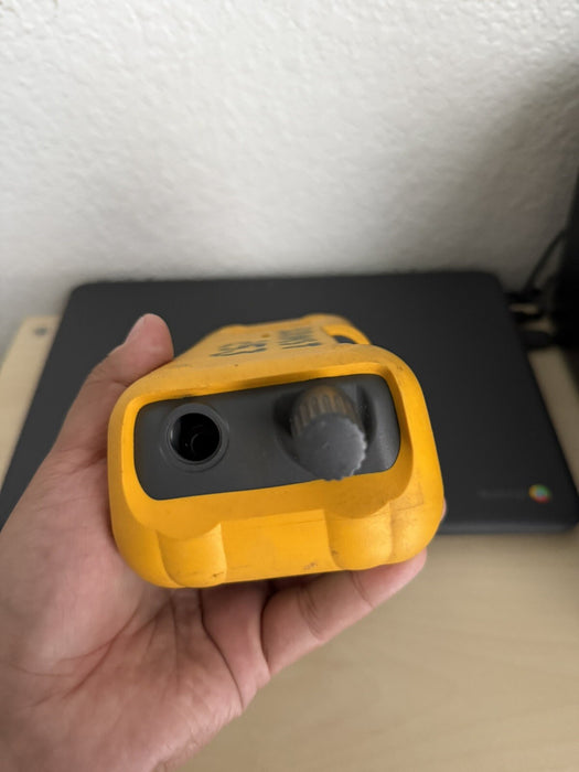 FLUKE 718 100G PRESSURE CALIBRATOR (PARTS ONLY) FOR PARTS DOESN’T WORK