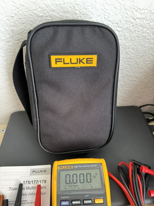Fluke 179/EDA2 True RMS Digital Multimeter & Accessory Combo Kit