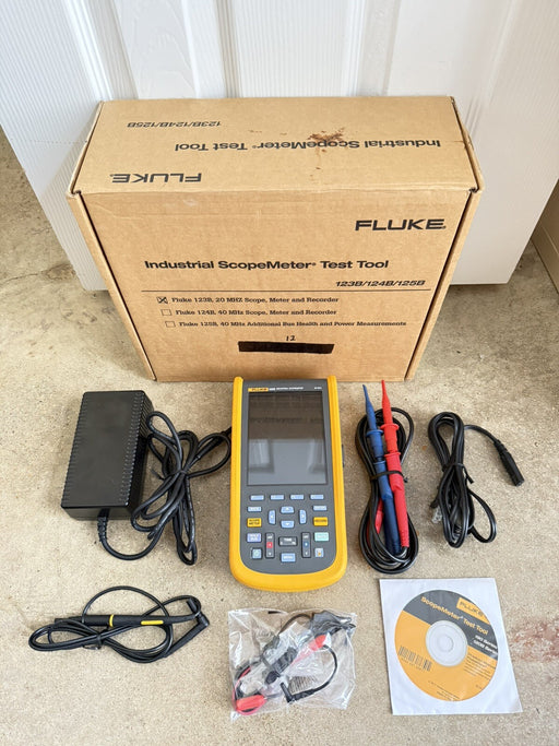 FLUKE 123B INDUSTRIAL SCOPE METER OSCILLOSCOPE 20 MHZ ( FREE SHIPPING )