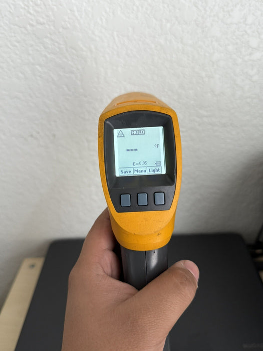 Fluke 568 IR Thermometer Contact Temperature - SHIPS FAST