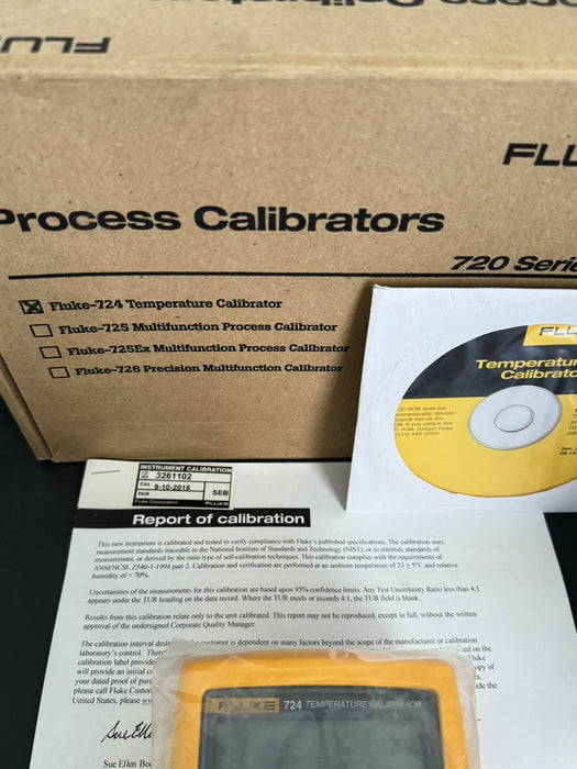 FLUKE 724 TEMPERATURE CALIBRATOR METER / NEW SEALED - FREE SHIPPING