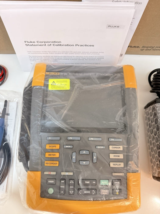 FLUKE 190-202-III 2CH 200MHZ 5GSs SCOPEMETER (NEW FACTORY SEALED)CALIBRATED 2024