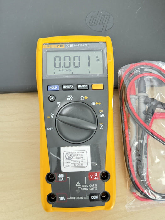 FLUKE 77-IV MULTIMETER W / LEAD SET & SCREEN PROTECTOR - FREE SHIPPING (TESTED)