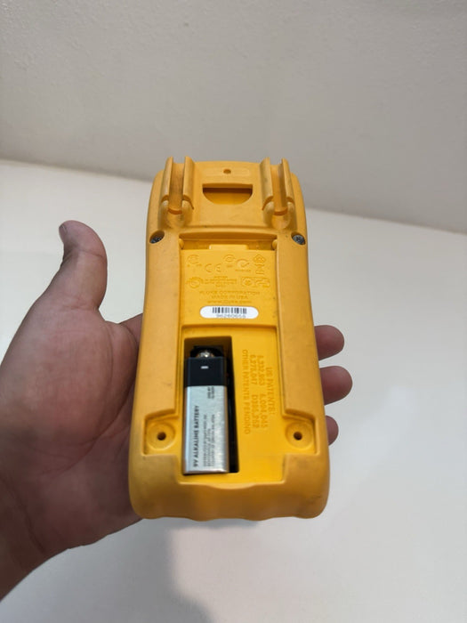 FLUKE 77-IV MULTIMETER (PARTS ONLY) FOR PARTS - SHIPS FAST