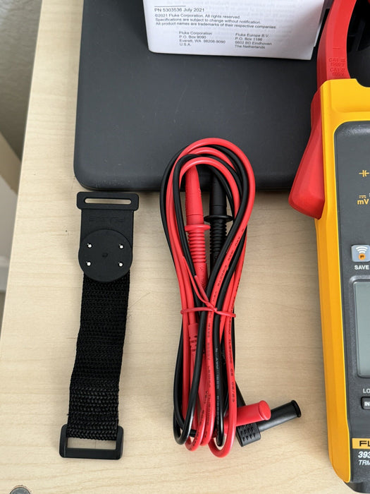 Fluke 393 FC CAT III 1500V True TRMS Wireless Clamp Meter W / iFlex - SHIPS FAST