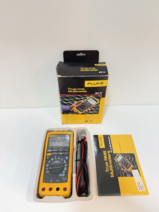 FLUKE 89 IV TRUE RMS DIGITAL MULTIMETER W / LEADS  & MANUALS - SHIPS FAST